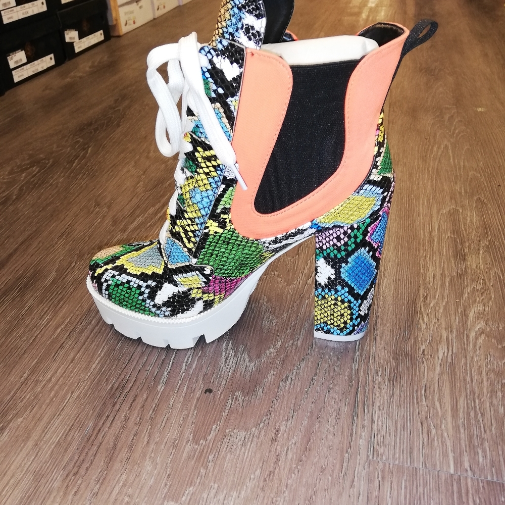 Shoes - Picture 2 of 2
